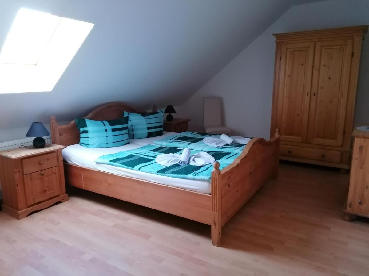 Hotel Garni Zum Goldenen Ring Quedlinburg Bagian luar foto