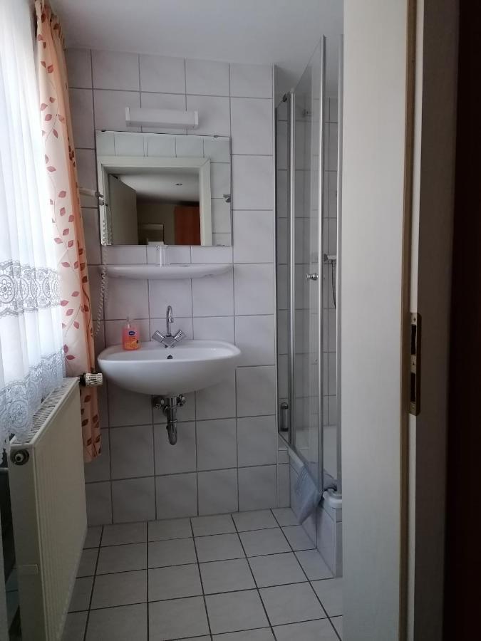 Hotel Garni Zum Goldenen Ring Quedlinburg Bagian luar foto