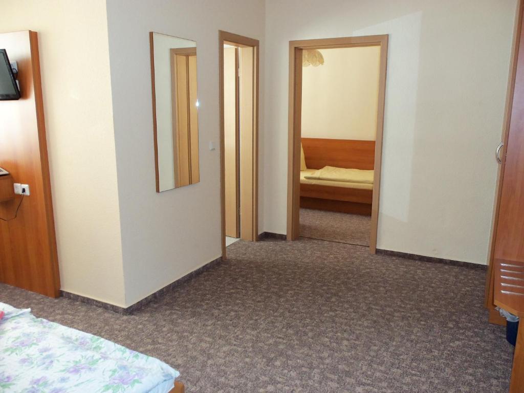 Hotel Garni Zum Goldenen Ring Quedlinburg Ruang foto