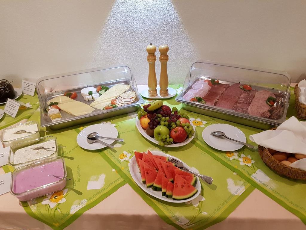 Hotel Garni Zum Goldenen Ring Quedlinburg Bagian luar foto